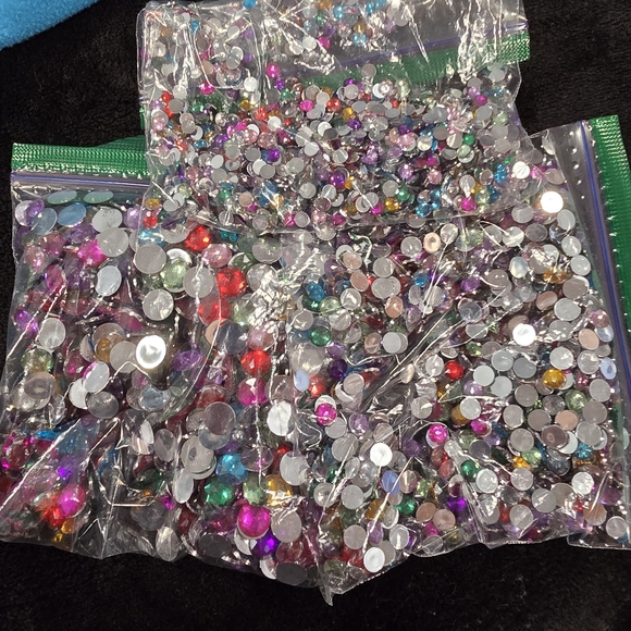 Vibrant Assorted Rhinestones for Crafting - Picture 3 of 4